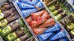 Eistruhen mit verschiedenenen Unilever Eissorten wie Magnum und Cornetto.